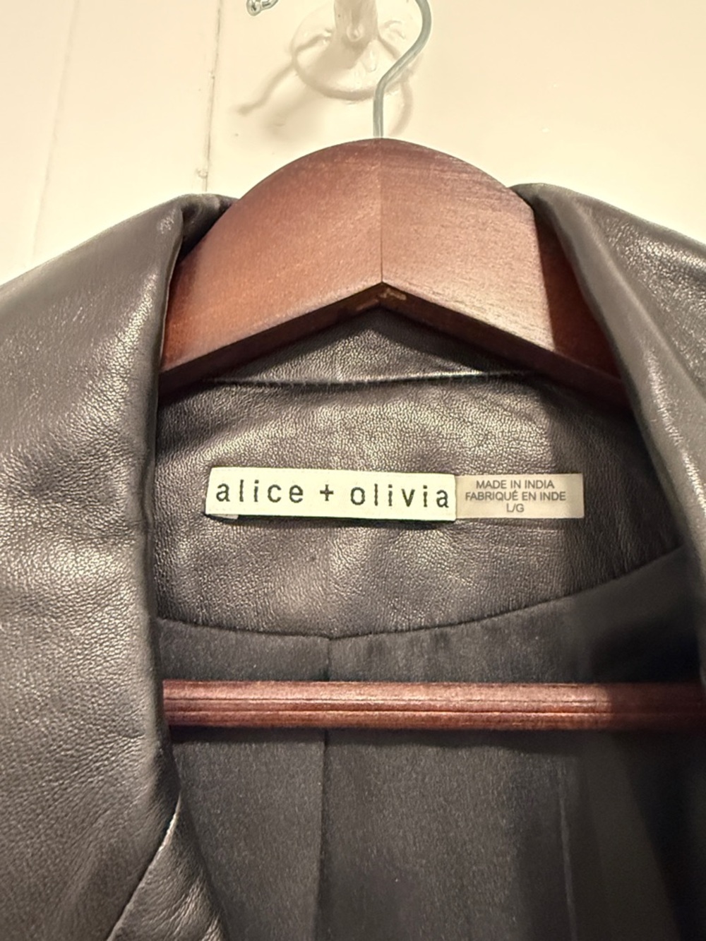 Alice + Olivia Cody Black Gold Moto Crop Leather Jacket - Picture 5 of 5